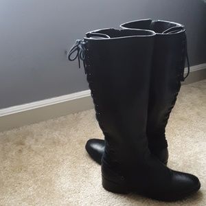 Two lips lace up  black boots